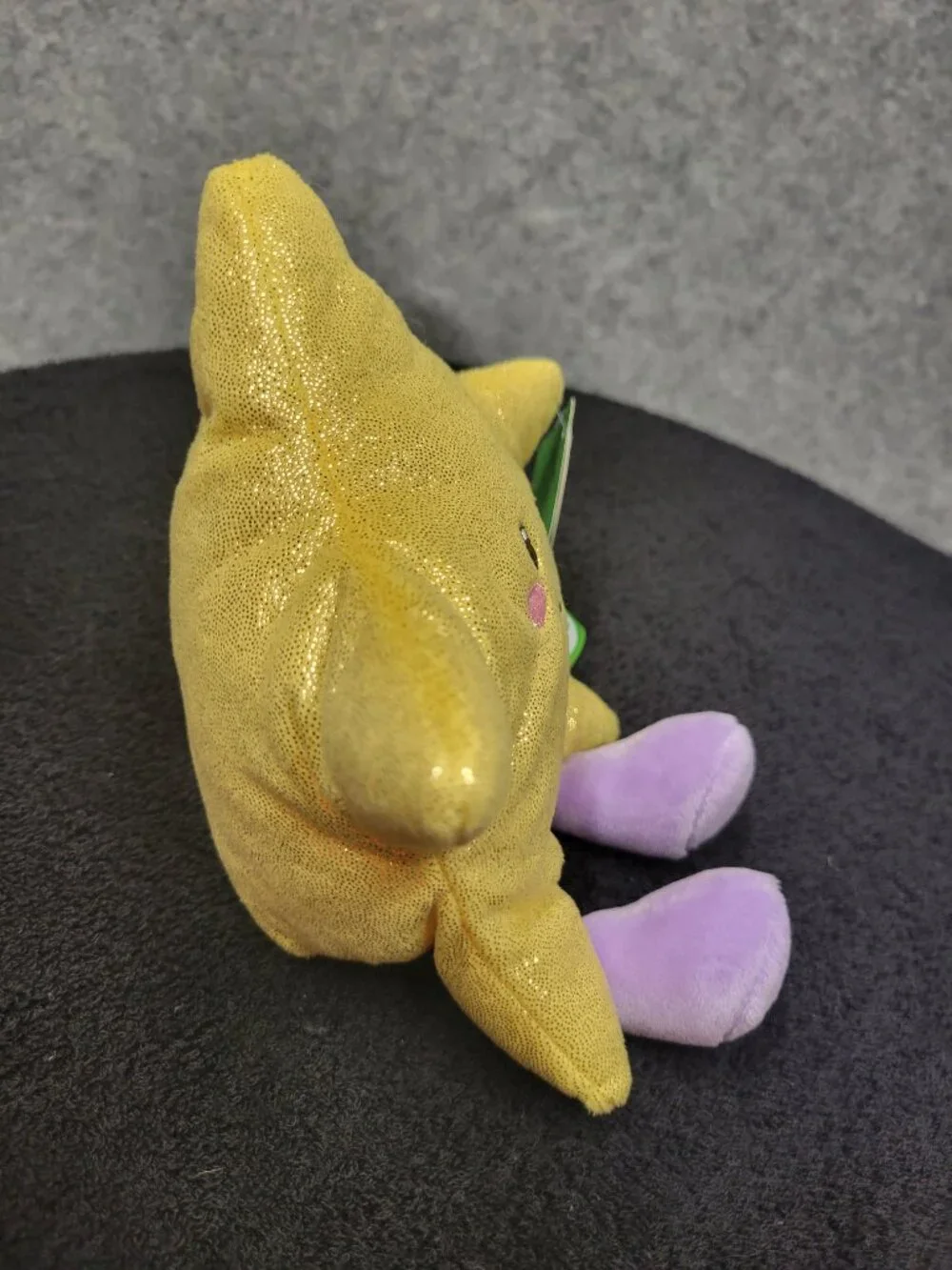Gigglescape star shaped stuffed animal new with tags